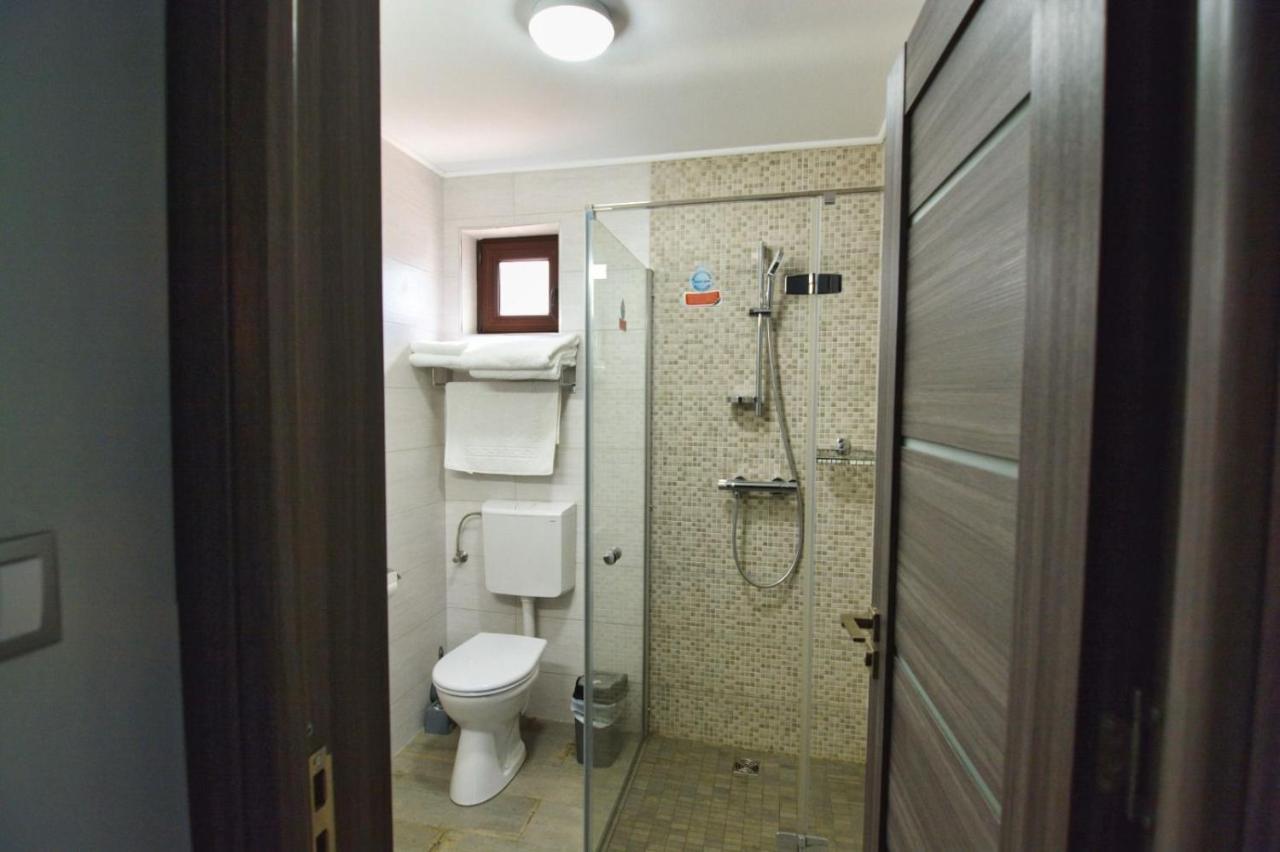 Hotel Casa Cizi Călimăneşti Exterior foto